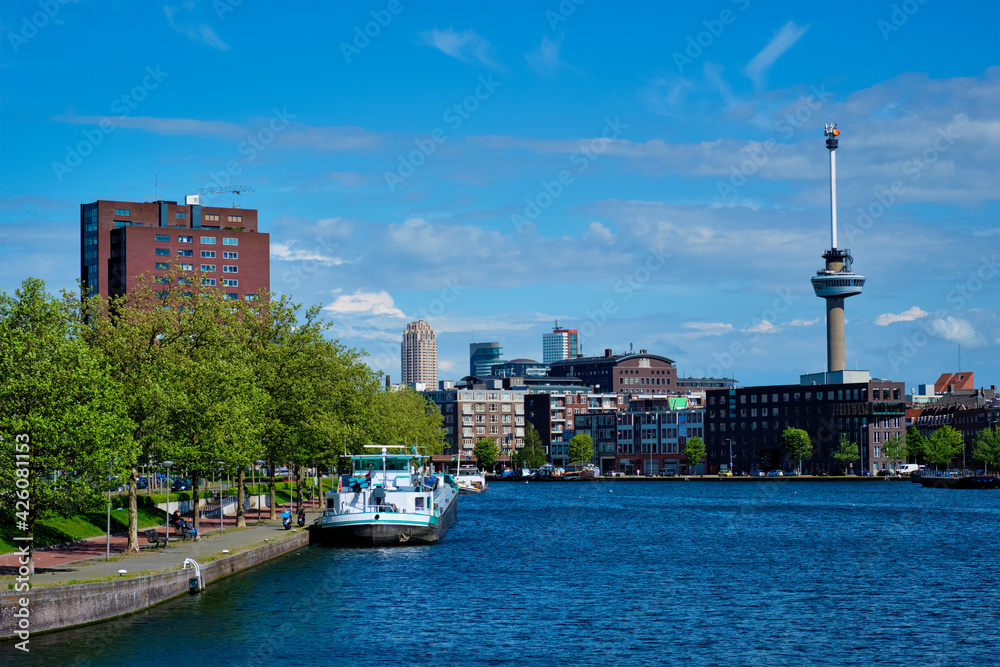Obraz premium Rotterdam cityscape with Euromast observation tower