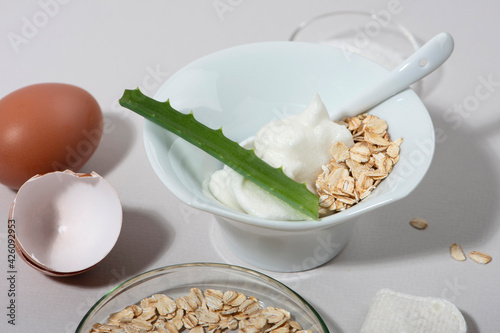 Obraz na plátně Egg White Face Mask ingredients