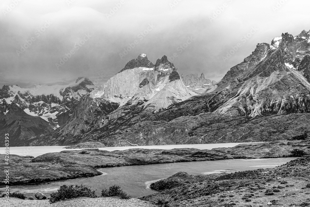 Obraz premium scenic mountains torres del Paine in Patagonia