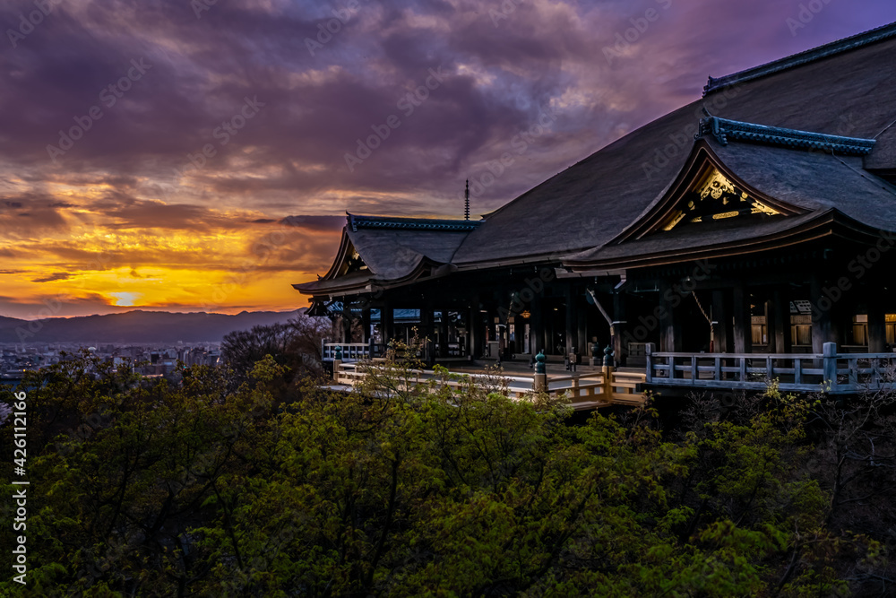 Kiyomizu temple at sunset