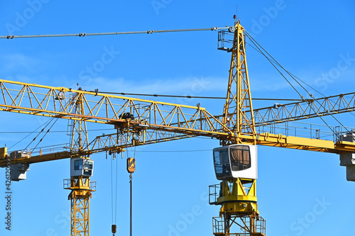 Wallpaper Mural Construction tower crane Torontodigital.ca