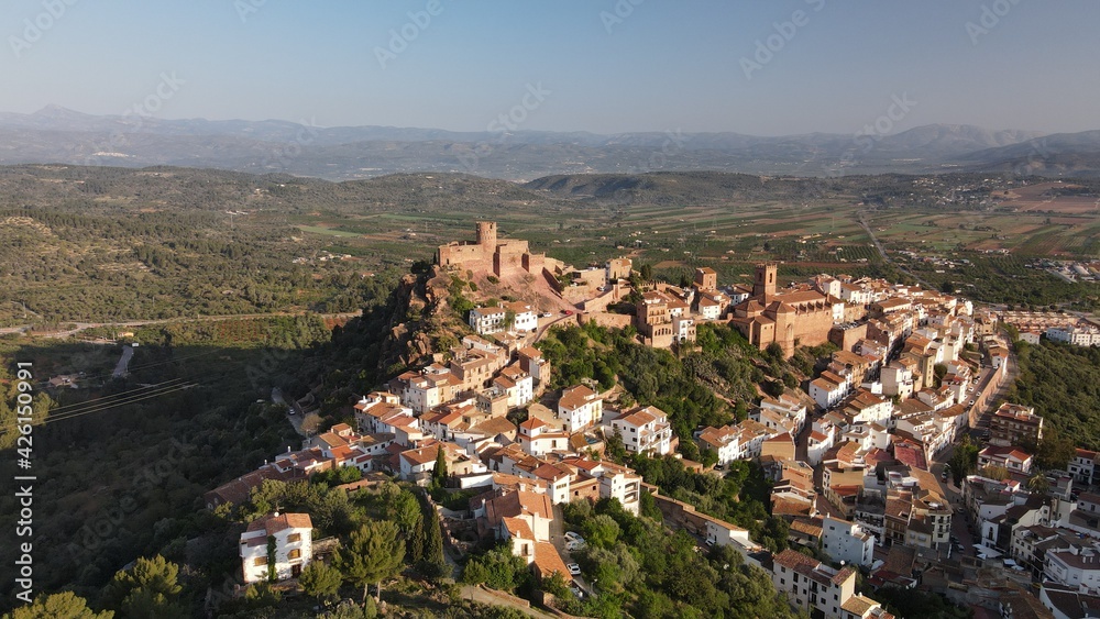 Vista aerea con Dron, pueblo de Villafames, España