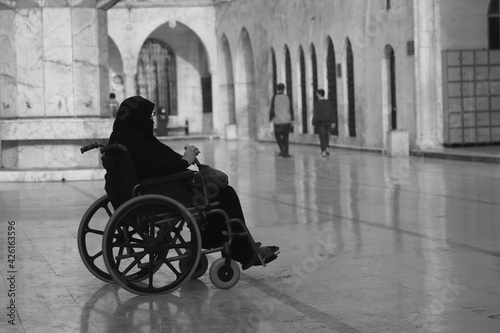 Canvas Print woman in wheelchair