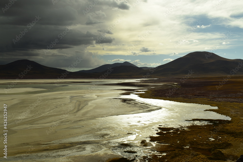 Salar Aguas Calientes, San Pedro de Atacama Salar Aguas Calientes, San Pedro de Atacama
