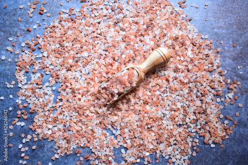 Raw whole dried Himalayan pink rock salt