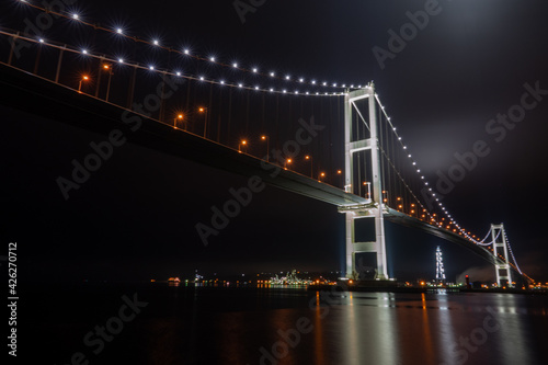 室蘭市 白鳥大橋と工場夜景  © TATSUYA UEDA