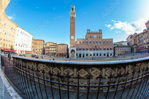  The famous expansive Piazza del Campo