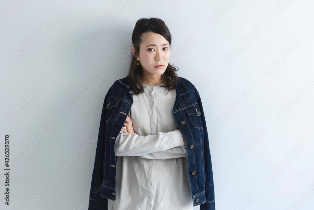 クールな女性 クールな女性