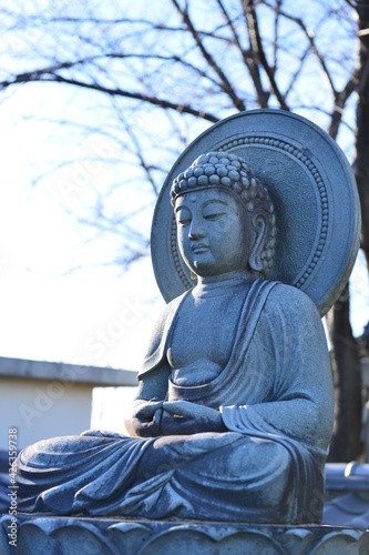 statue of buddha