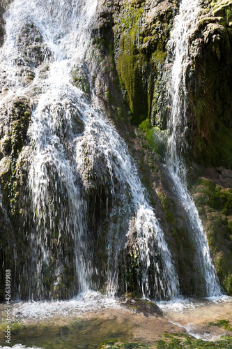 Petite cascade à Baumes-les-messieurs