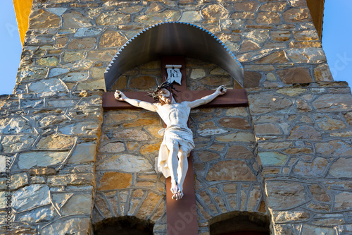 Jezus Chrystus na krzyżu kościół photo