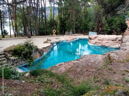 Piscina en la naturaleza