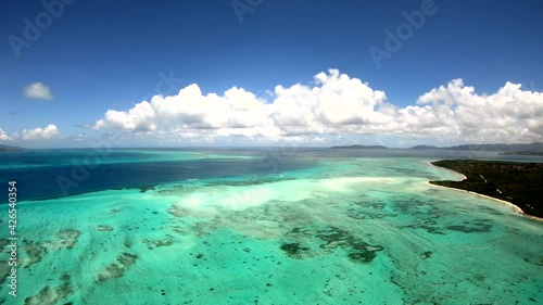 竹富島カイジ浜のドローン映像