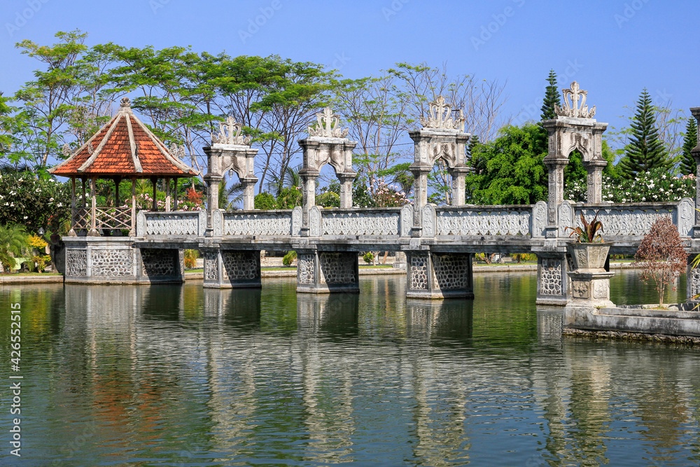 bridge of water palace reflected in water bridge of water palace reflected in water