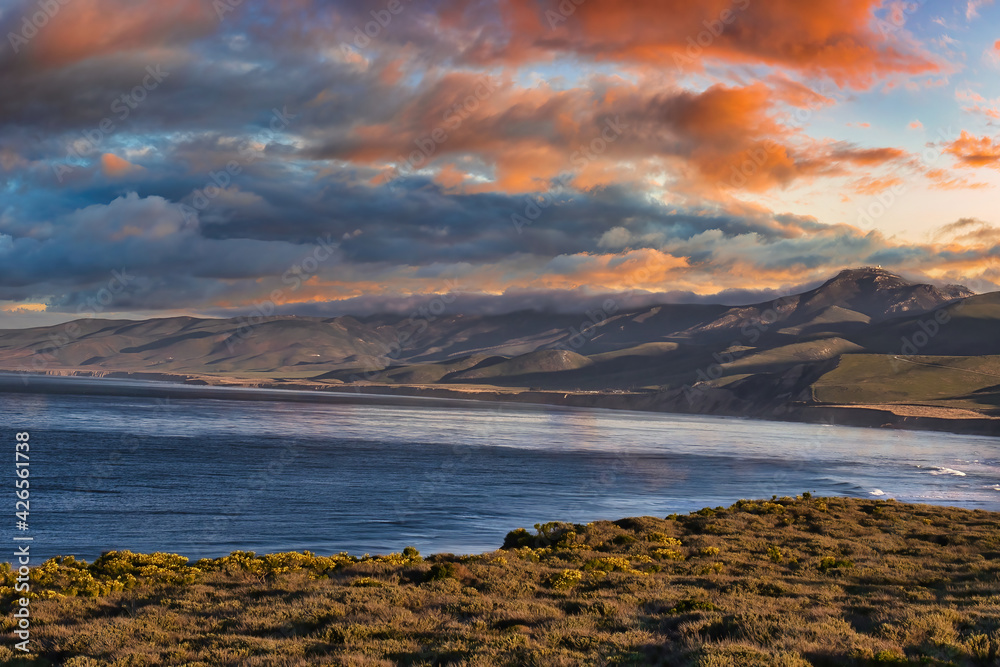 Fototapeta premium Exploring Jalama county park in the spring