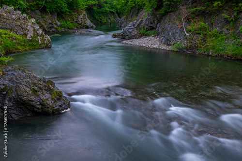 夏の滝上町 滝上渓谷 錦仙峡の風景 © TATSUYA UEDA