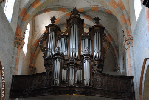 Orgue dans la basilique romane de Saint-Ursanne, Jura, Suisse