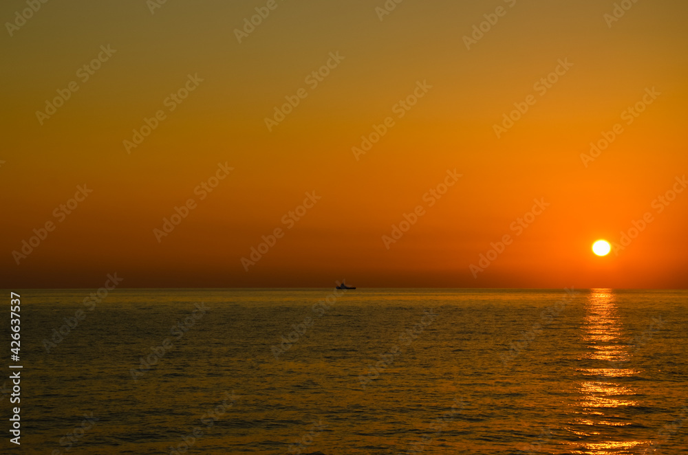Sunset on the Black Sea. Wallpaper and screensaver.