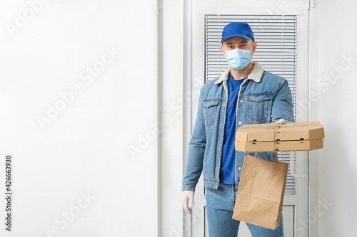 Courier of food delivery se...