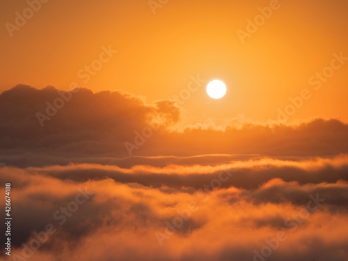 三次市高谷山からの雲海と日の出