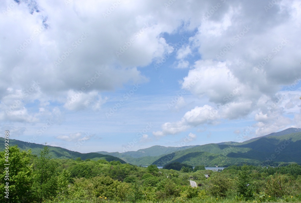 裏磐梯の山のある風景