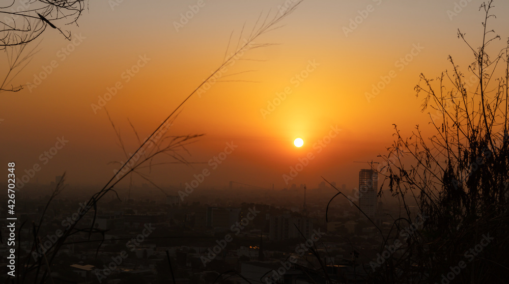 Fototapeta premium Amanecer naranja