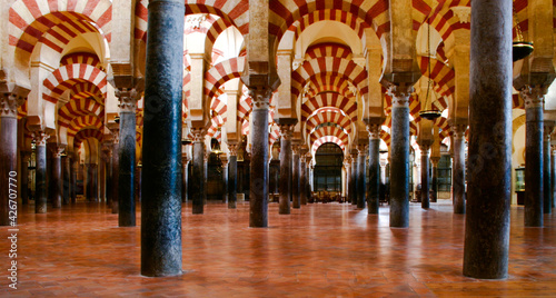 Mezquita - low perspective