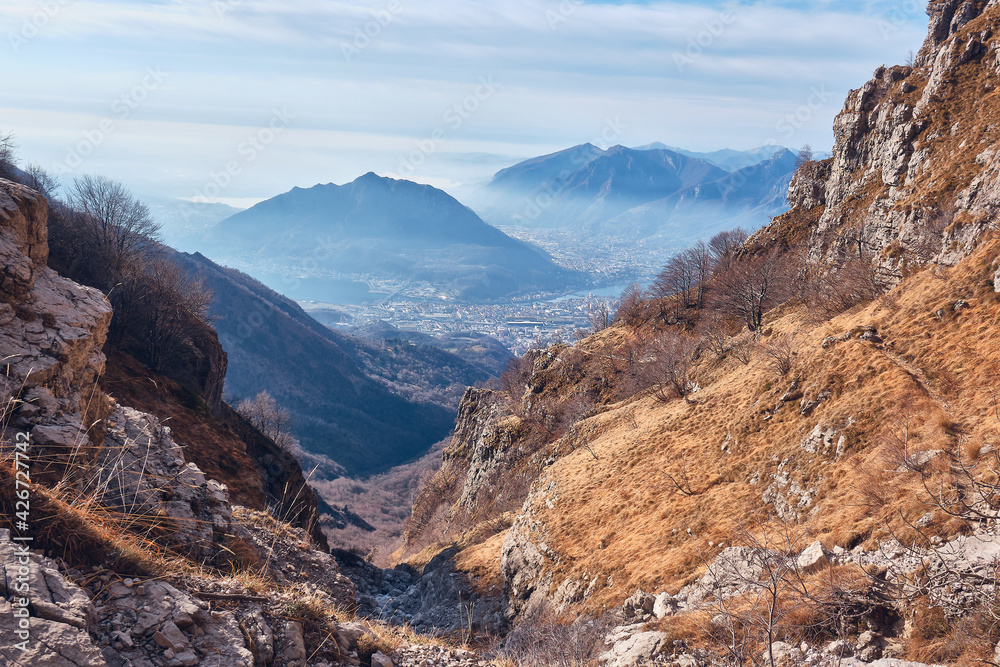 Scenario invernale sul Monte Resegone, lecco