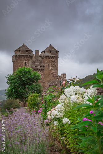 Tournemire, le château d'Anjony, Auvergne photo