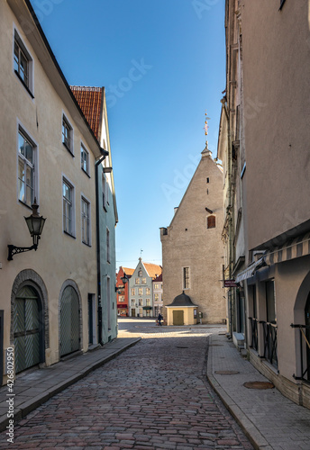 empty streets of old Tallinn