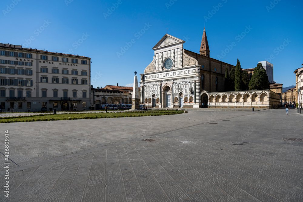 Firenze, la Basilica di Santa Maria Novella e l'omonima piazza