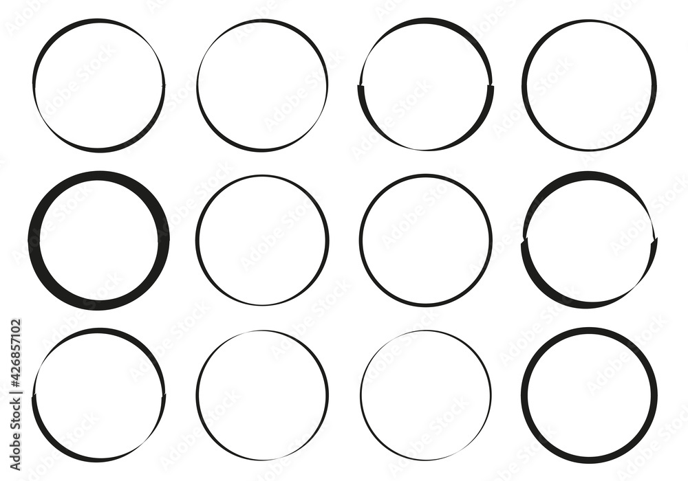 Circulo de trazos de pincel en fondo blanco.