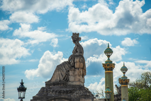 Paris statue