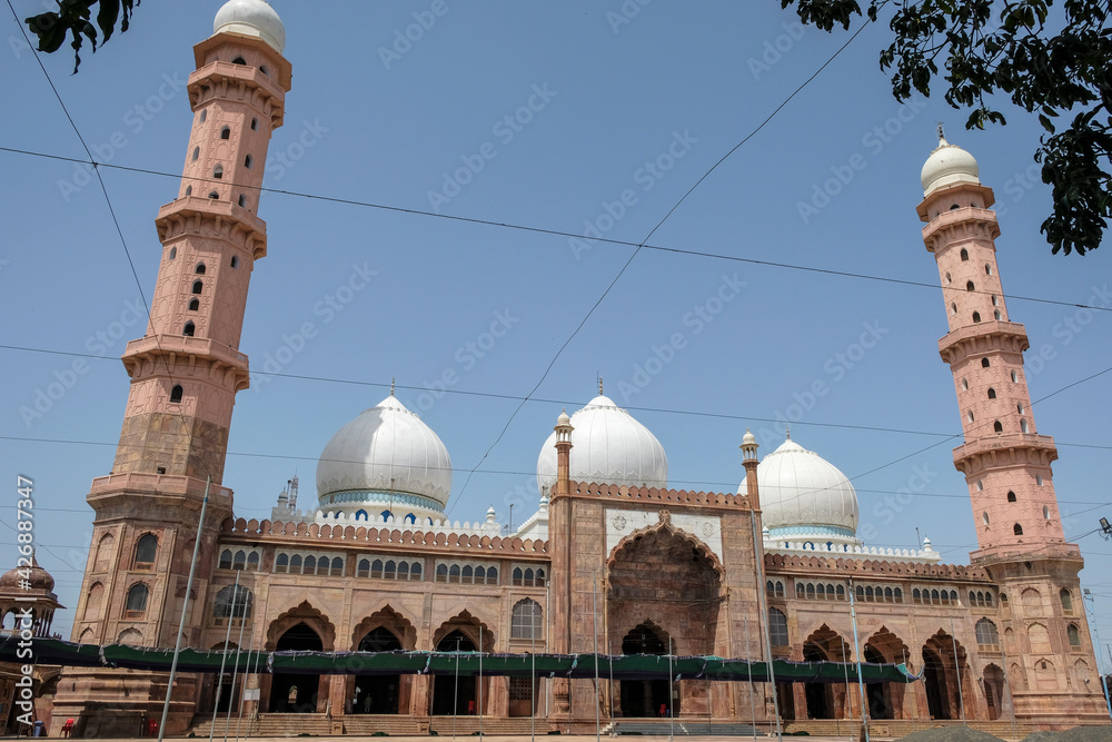 Fototapeta premium Bhopal, India - March 2021: Views of the Taj ul Masjid mosque in Bhopal on March 26, 2021 in Madhya Pradesh, India.