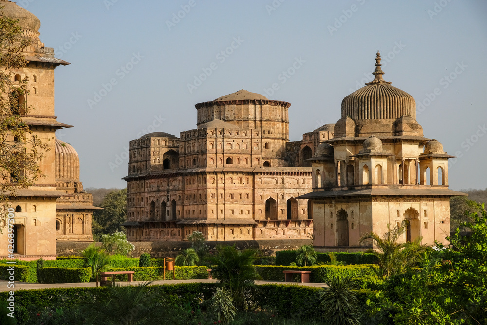 Chhatris, funerary monuments dedicated to royalty from the 16th and 17th century in Orchha, Madhya Pradesh, India.