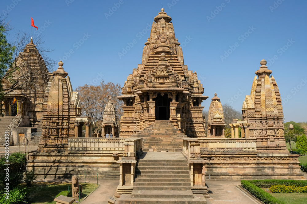 Fototapeta premium The Lakshmana Temple in Khajuraho, Madhya Pradesh, India. Forms part of the Khajuraho Group of Monuments, a UNESCO World Heritage Site.