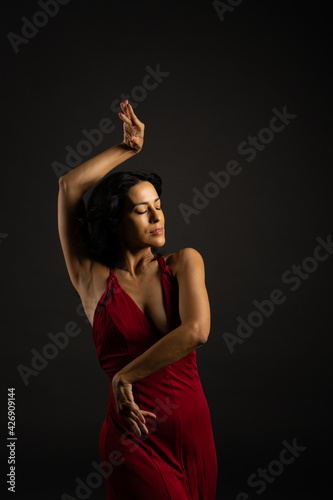 flamenco dancer dramatic dance photos