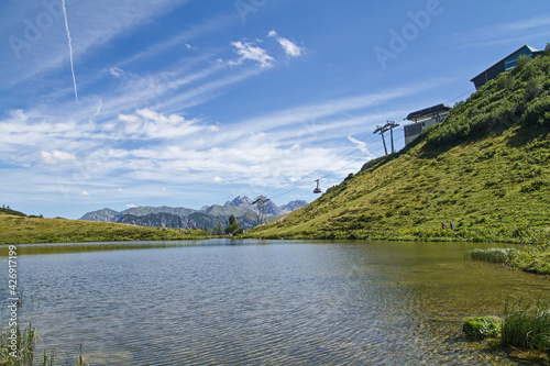 Schlappoltsee mit Felhornbahn