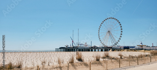 Fotografia Steel pier boardwalk rides New Jersey Atlantic City.