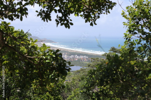Fototapeta Naklejka Na Ścianę i Meble -  Florianópolis from above, beach view