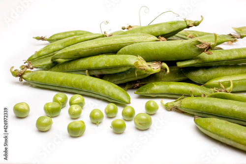 Wallpaper Mural fresh organic peas isolated on white background Torontodigital.ca
