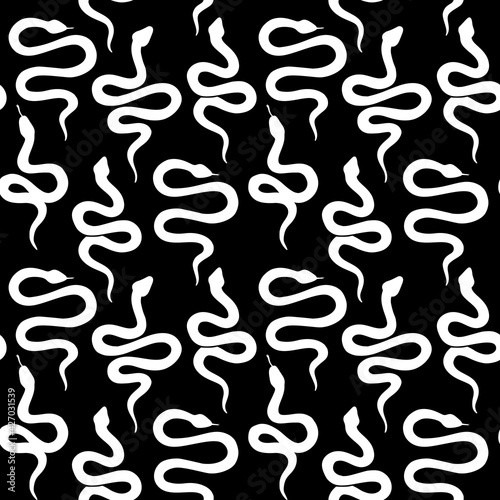 Snake seamless pattern. Vector serpent background silhouettes. Black and white wild animal print. Isolated hand drawn snakes repeat pattern. Fashion magic print with cobra  python.