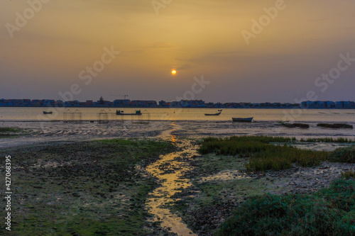 Fotografie Sunset in Aveiro' ria at final's day