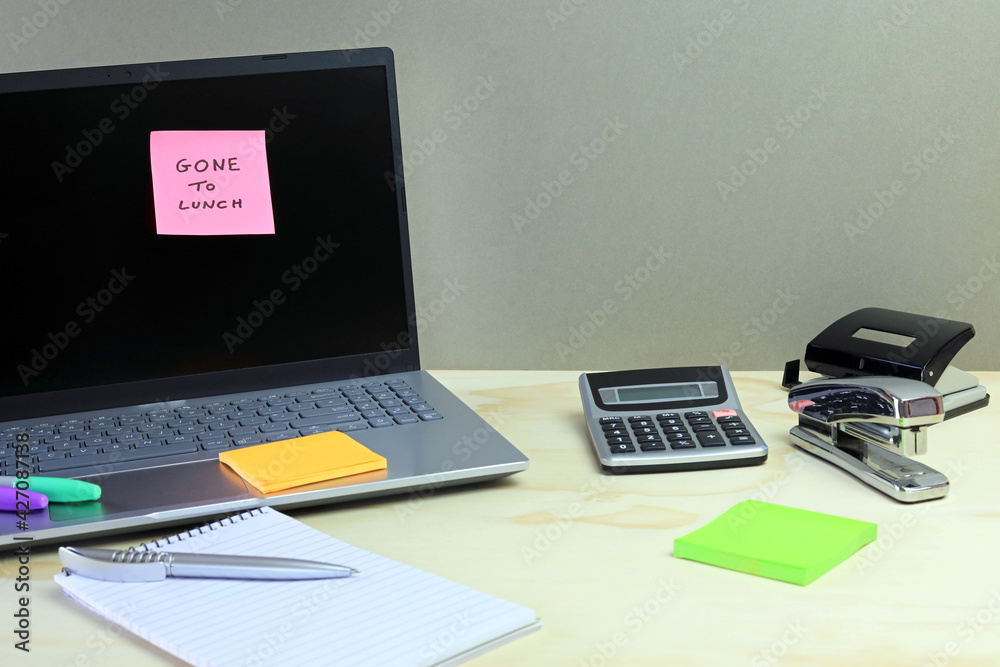 Gone To Lunch Note On A Office Computer Gone To Lunch Note On A Office Computer