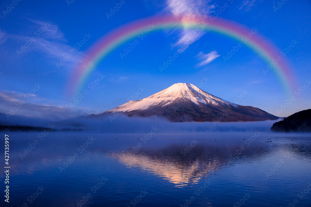 富士山にかかる虹合成