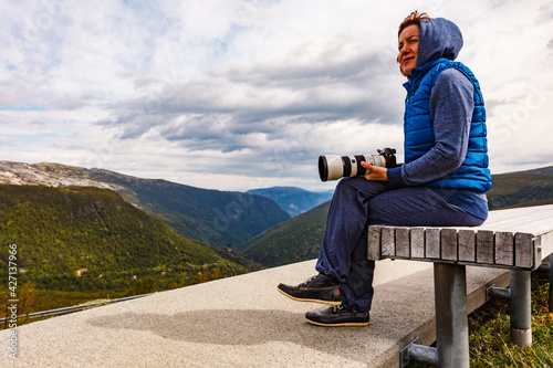 Woman on Vedahaugane rest stop, Norway