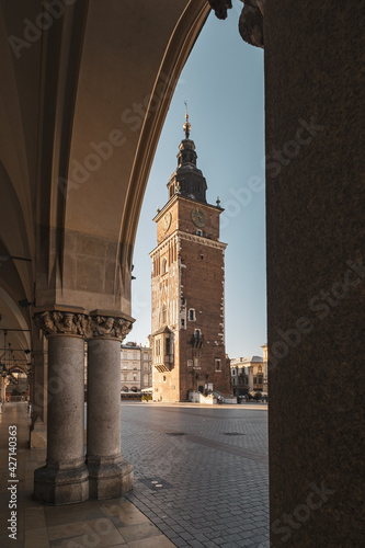 La torre del ayuntamiento de Cracovia photo