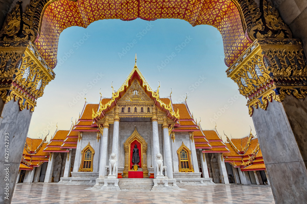 Fototapeta premium Marble temple entrance in Bangkok, Thailand