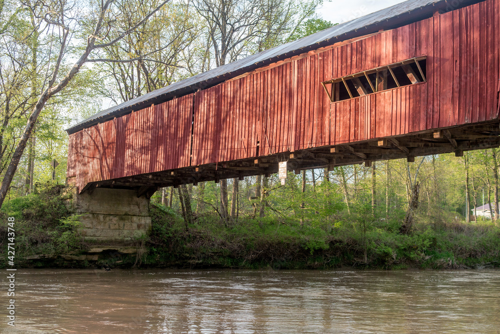 Fototapeta premium large vintage red covered bridge in Indiana