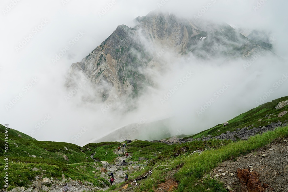 北アルプス登山、白馬岳の登山風景